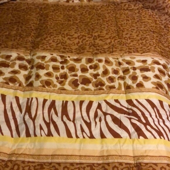 FULL/ QUEEN QUILT BEDDING - Picture 2 of 4